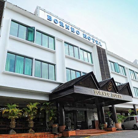 Borneo Hotel Kuching Bagian luar foto
